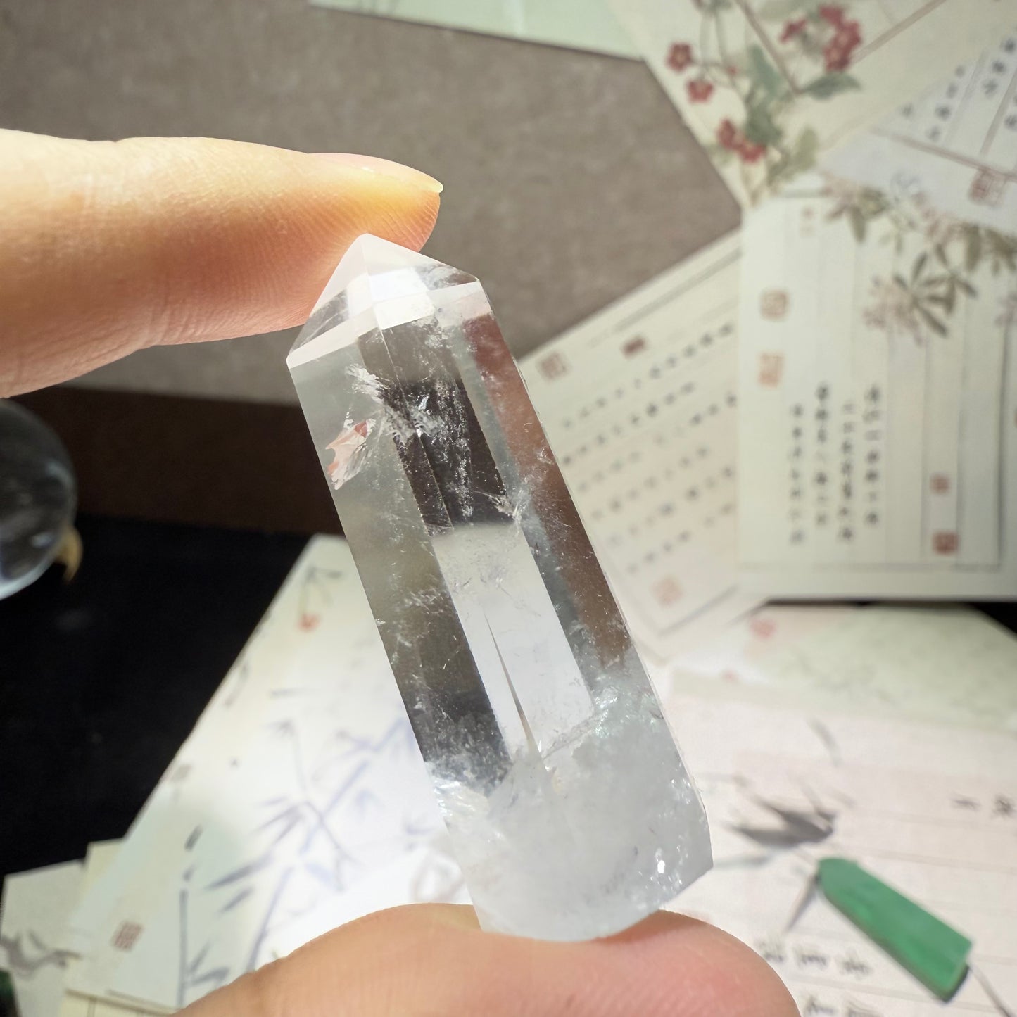 Natural white crystal raw stone white crystal single tip column decoration crystal energy column